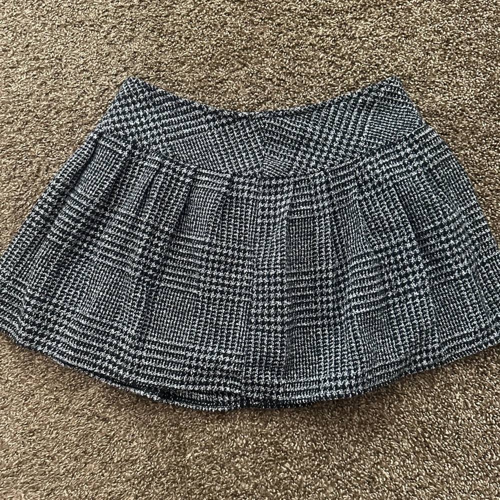 Classic Black and White Plaid Skirt
